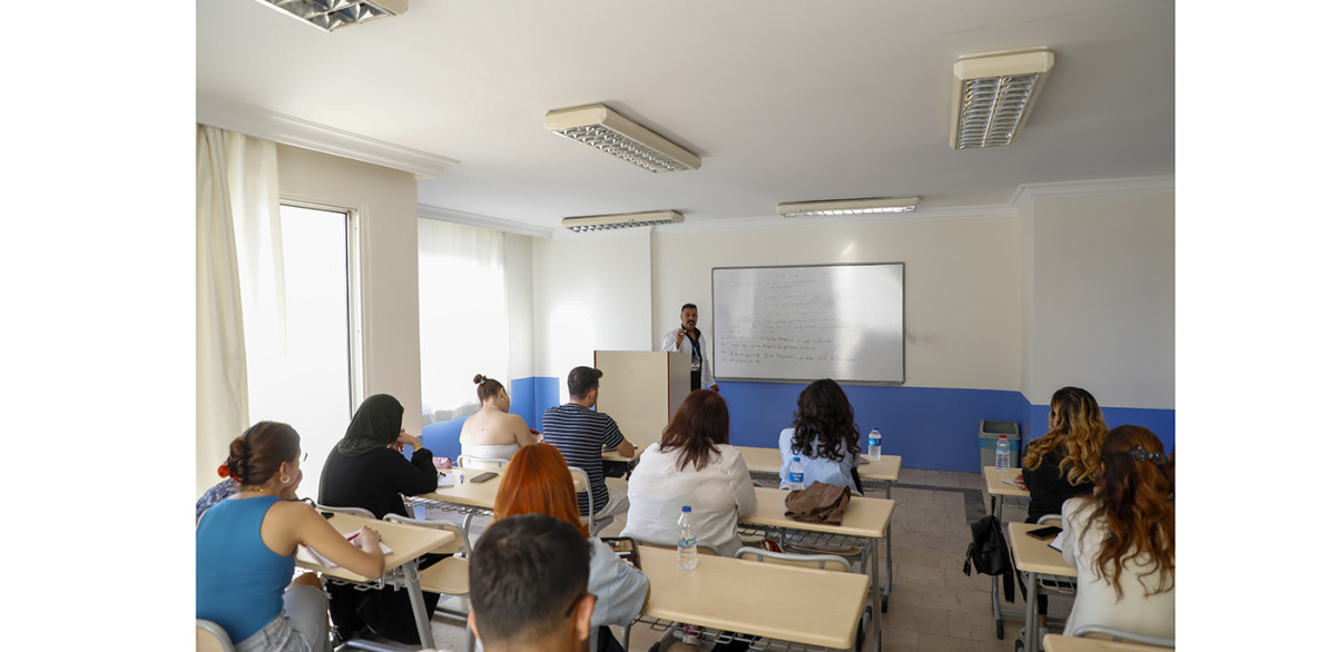 BAŞKAN ÇERÇİOĞLU MEMUR ADAYLARININ YANINDA