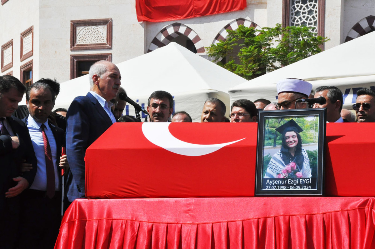 Batı Şeriada Vurularak Şehit Edilen Ayşenur Ezgi Eygi Didim’de Defnedildi