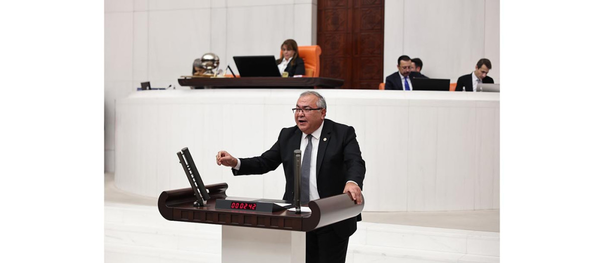 CHP’Lİ BÜLBÜL’DEN MUSTAFA SAVAŞ’A YANIT: “CESARETİNİZ VARSA ÇARŞIYA, PAZARA ÇIKIN EMEKLİNİN, ESNAFIN, ÜRETİCİNİN, İŞSİZ GENCİN HALİNİ GÖRÜN!”