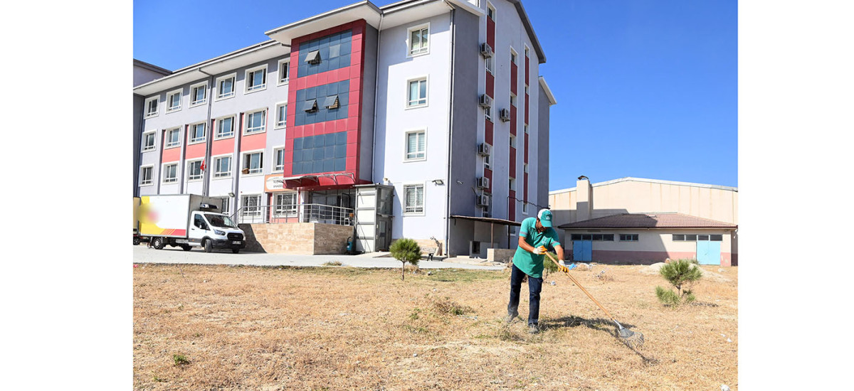 KUŞADASI BELEDİYESİ OKULLARI YENİ EĞİTİM YILINA HAZIRLAMAYA DEVAM EDİYOR