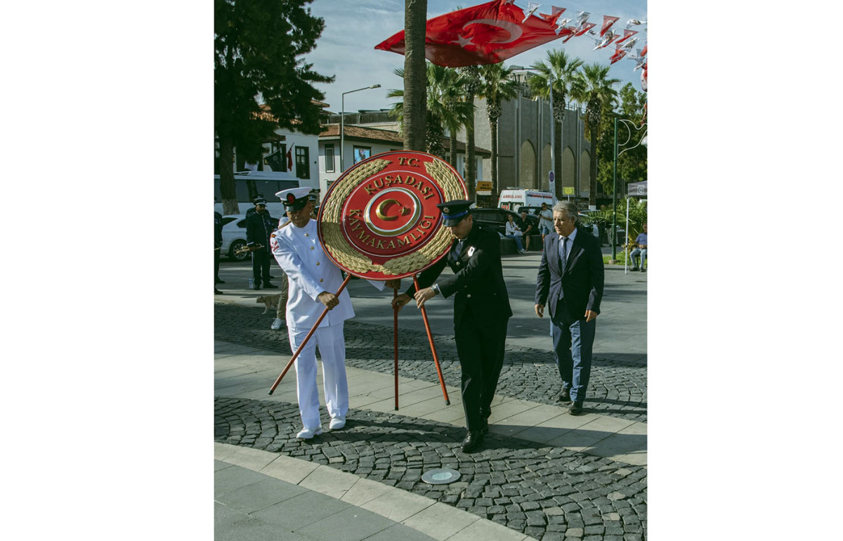 KUŞADASI’NDA 19 EYLÜL GAZİLER GÜNÜ KUTLANDI 