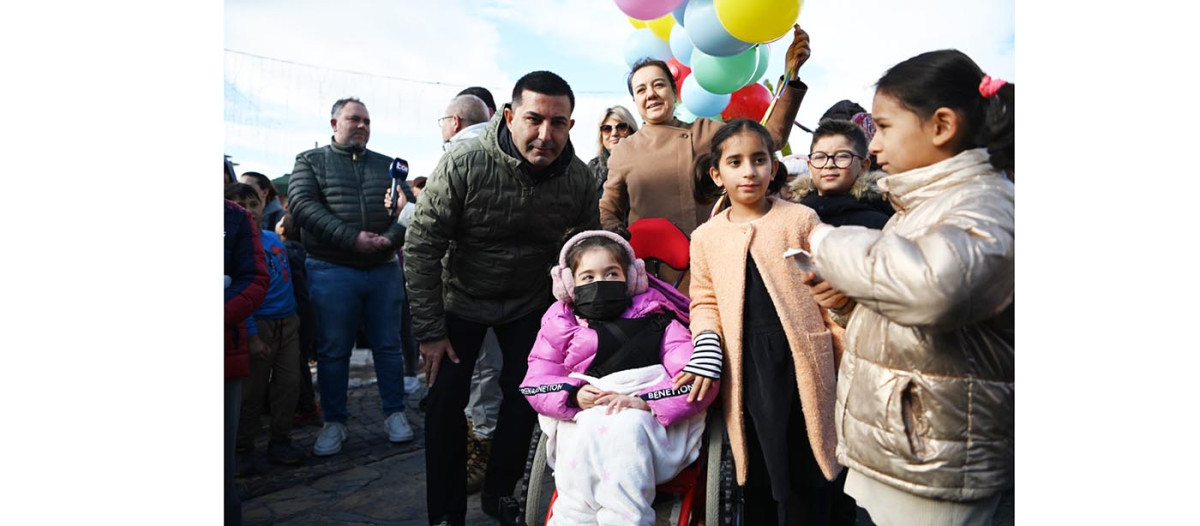 SEVİNÇ BALONLARI SMA HASTASI ÇAĞLA İÇİN GÖKYÜZÜNE UÇTU