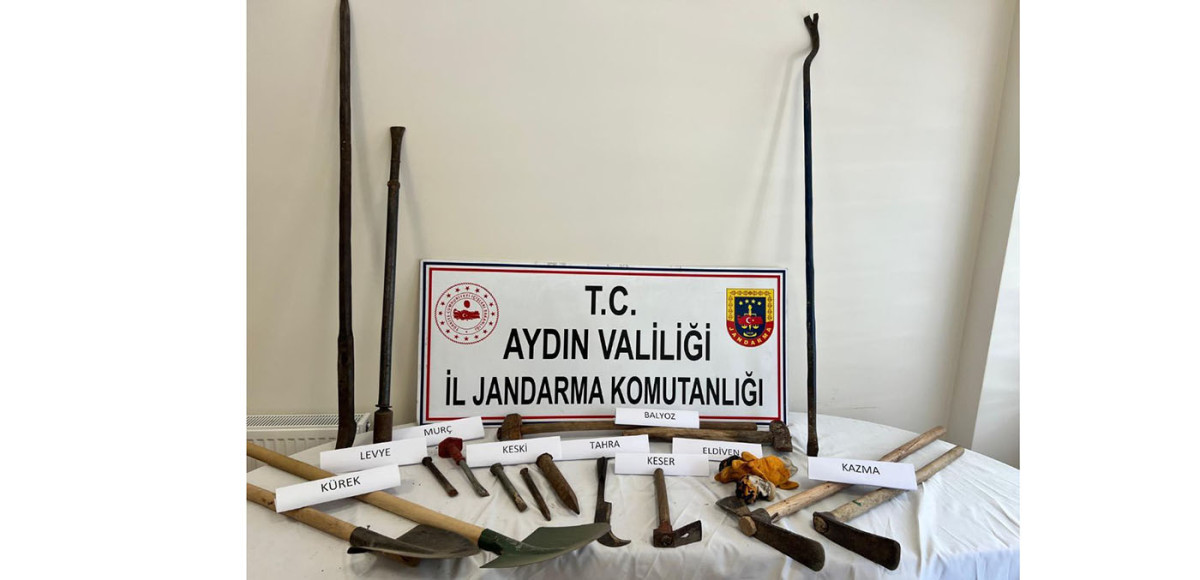 TARİHİ ESER KAÇAKÇILARINI JANDARMA YAKALADI